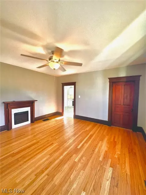 115 E 4th, Williamstown, WV 26187 photo 11