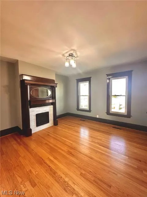 115 E 4th, Williamstown, WV 26187 photo 8