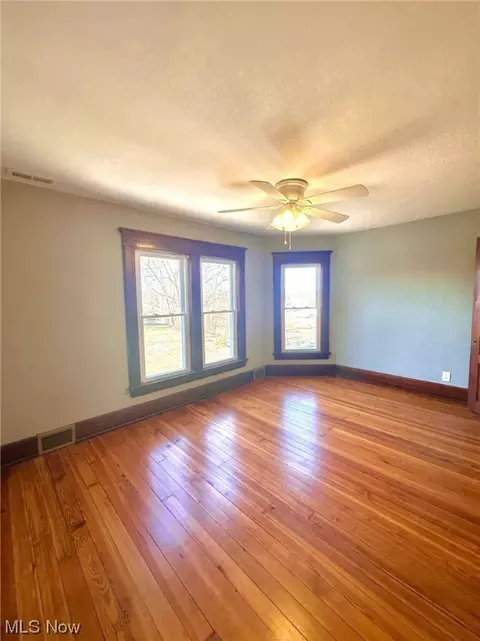 115 E 4th, Williamstown, WV 26187 photo 31