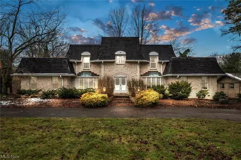 230 Crosse, Amherst, OH 44001