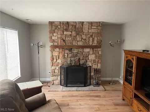 9671 Ryan Dr, Mentor, OH 44060 photo 5