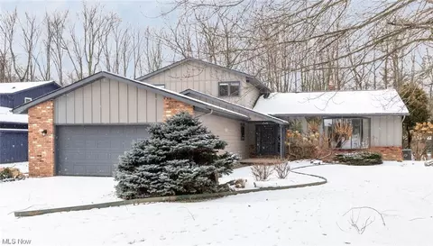 3978 W Meadow Ln, Orange, OH 44122