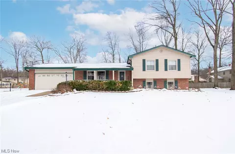 7773 E Parkside Dr, Boardman, OH 44512