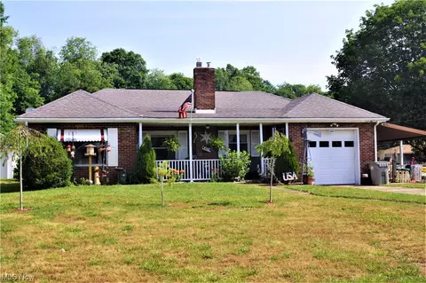 609 W Main St, Malvern, OH 44644