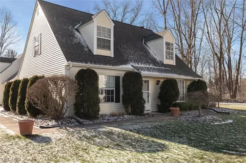 7660 Andrea Dr, Mentor, OH 44060