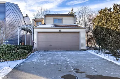 7106 Windmill Ln, Mentor, OH 44060