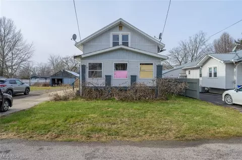 1401 Fairview Ave, Atwater, OH 44201