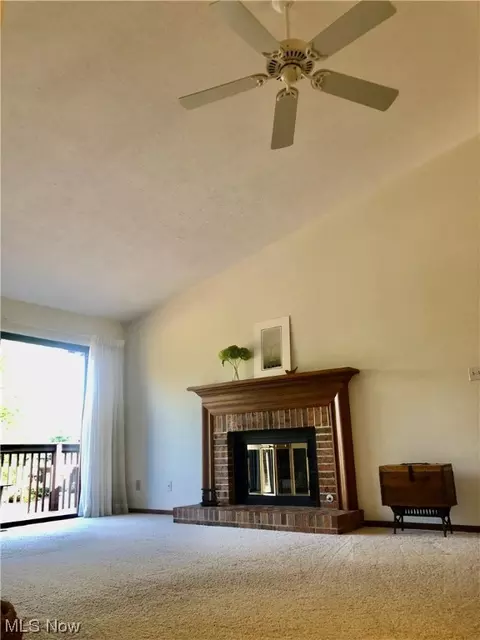 4557 Saint James Cir, Canton, OH 44708 photo 6