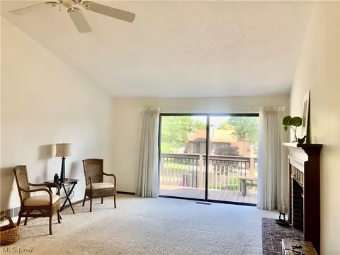 4557 Saint James Cir, Canton, OH 44708 photo 7
