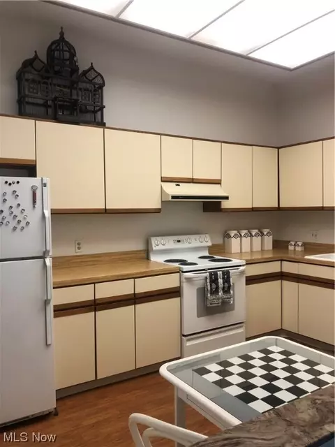 4557 Saint James Cir, Canton, OH 44708 photo 10
