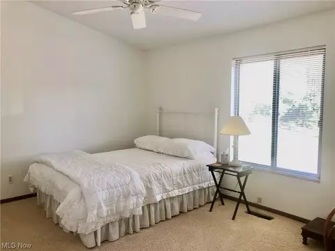 4557 Saint James Cir, Canton, OH 44708 photo 27
