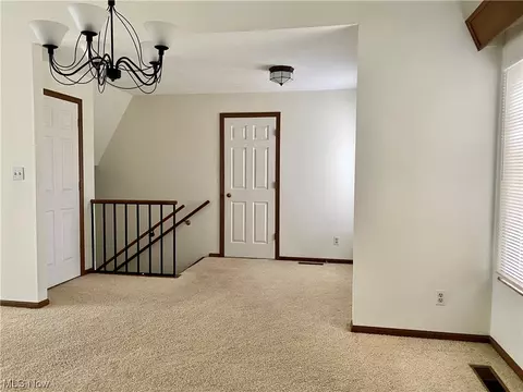 4557 Saint James Cir, Canton, OH 44708 photo 13