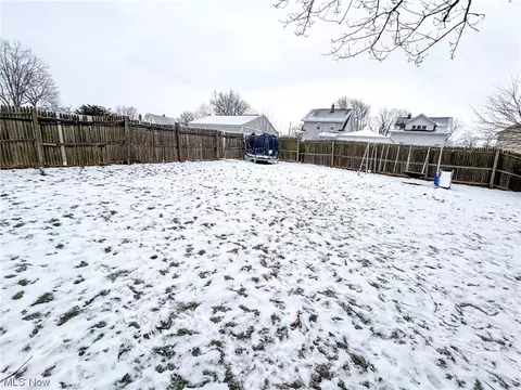 444 Maplewood Ave, Struthers, OH 44471 photo 22