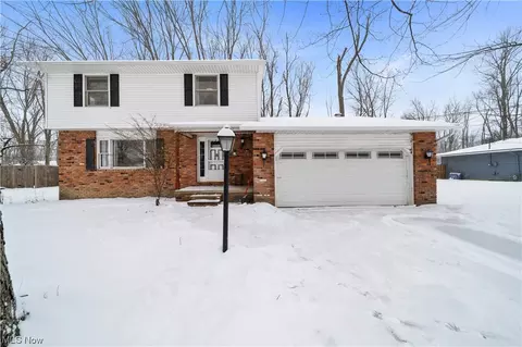 7234 Enfield Dr, Mentor, OH 44060