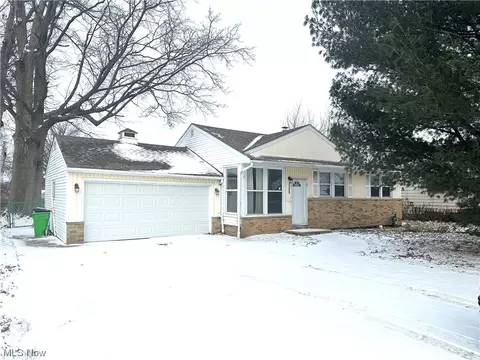 31103 Royalview, Willowick, OH 44095