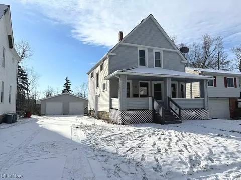 106 W Glendale, Bedford, OH 44146