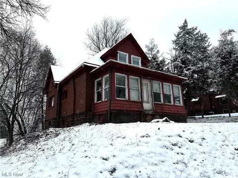 1711 Saint Clair Ave, East Liverpool, OH 43920