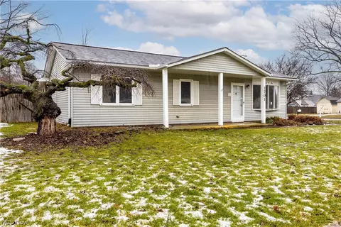 1701 Abbe S, Elyria, OH 44035 photo 3