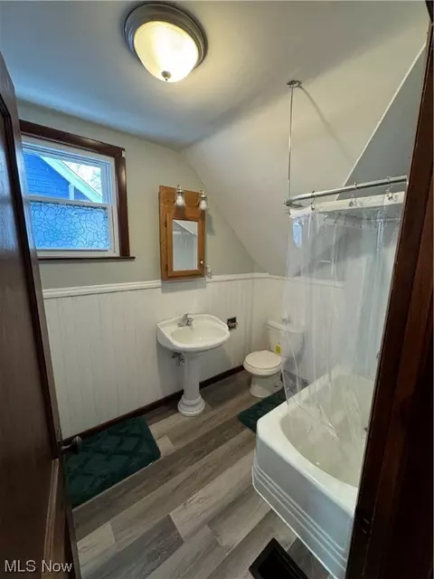 Bath - 1703 W 9th, Ashtabula, OH 44004 photo 3 of 3