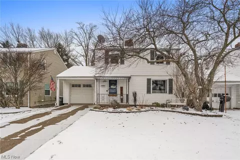 2220 Buena Vista Dr, Wickliffe, OH 44092