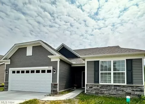 7899 Hunting Lake Dr, Concord, OH 44077