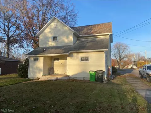 200 N Johnson Ave, Dover, OH 44622 photo 2