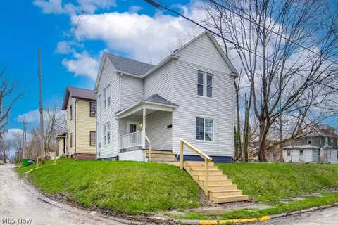 Exterior - 441 E Smt, Alliance, OH 44601 photo 2 of 5
