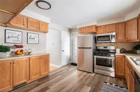 6068 Glenridge Rd, Boardman, OH 44512 photo 9