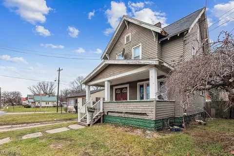 1351 W Prospect, Ashtabula, OH 44004 photo 2