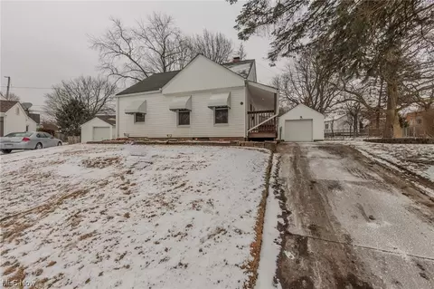 167 Evergreen, Akron, OH 44301