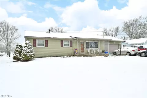 5913 Louise Ave, Warren, OH 44483