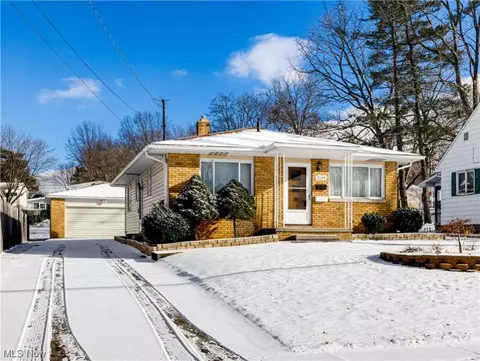 1519 Grand Park, Akron, OH 44310