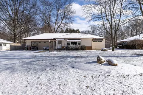 7575 N Linden Ln, Parma, OH 44130