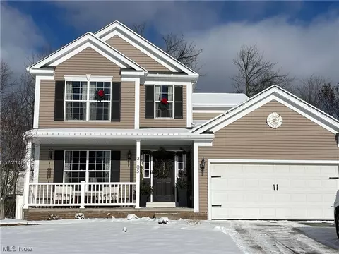 3105 Dover Dr, Akron, OH 44312 photo 1