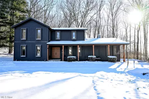 2166 Dow Dr, Akron, OH 44313