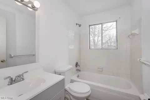 313 Warden Ave, Elyria, OH 44035 photo 17
