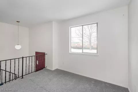 313 Warden Ave, Elyria, OH 44035 photo 12