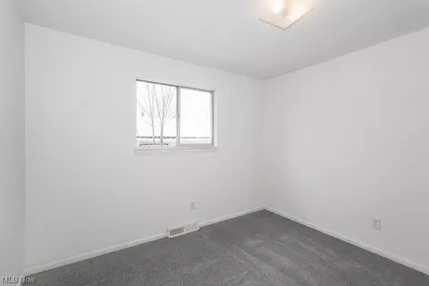 313 Warden Ave, Elyria, OH 44035 photo 14
