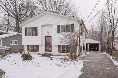 313 Warden Ave, Elyria, OH 44035 photo 2
