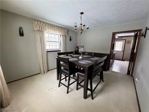 9062 E Mountain View Dr, Chardon, OH 44024 photo 12