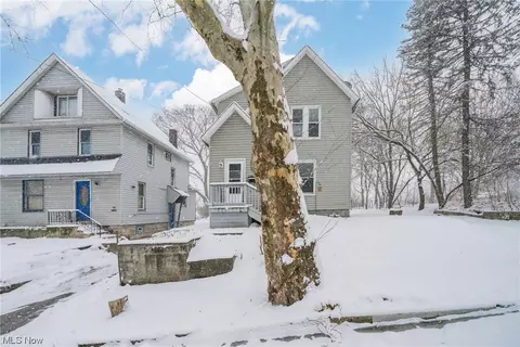 94 Bachtel, Akron, OH 44311