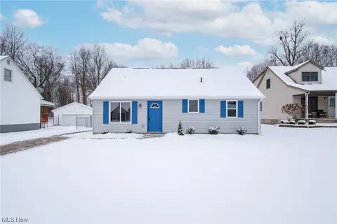 628 Duke Cir, Youngstown, OH 44515