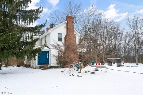 7772 N Palmyra Rd, Canfield, OH 44406