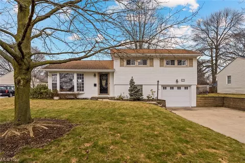 570 Hilbish, Akron, OH 44312