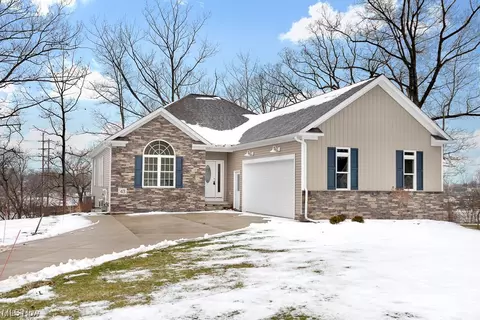 43 Blue Heron Ct, Painesville, OH 44077