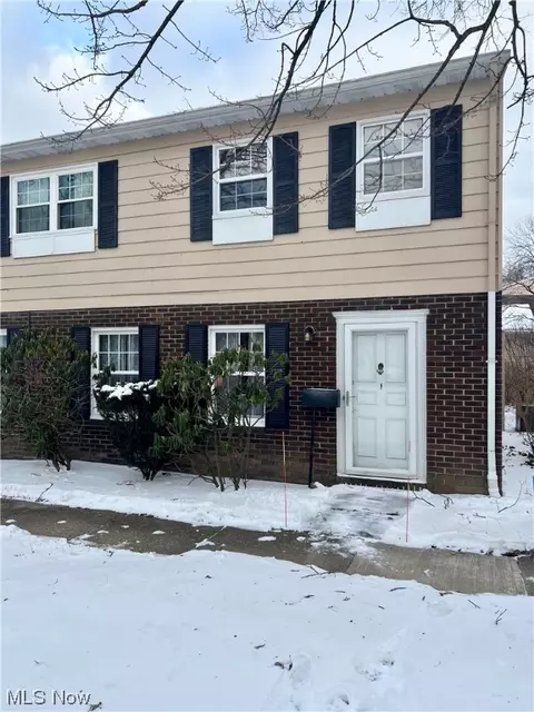 8240 Deepwood #1, Mentor, OH 44060