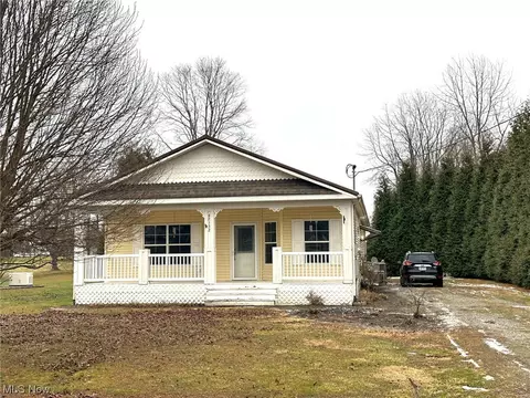 42132 Main St, Tuppers Plains, OH 45783