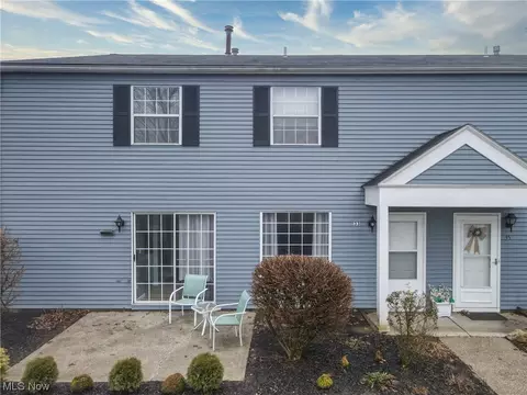 33 Firebush Ln, Northfield Center, OH 44067