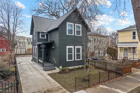 1772 W 50th St, Cleveland, OH 44102