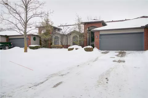 5252 Parkhurst, Sheffield Village, OH 44054